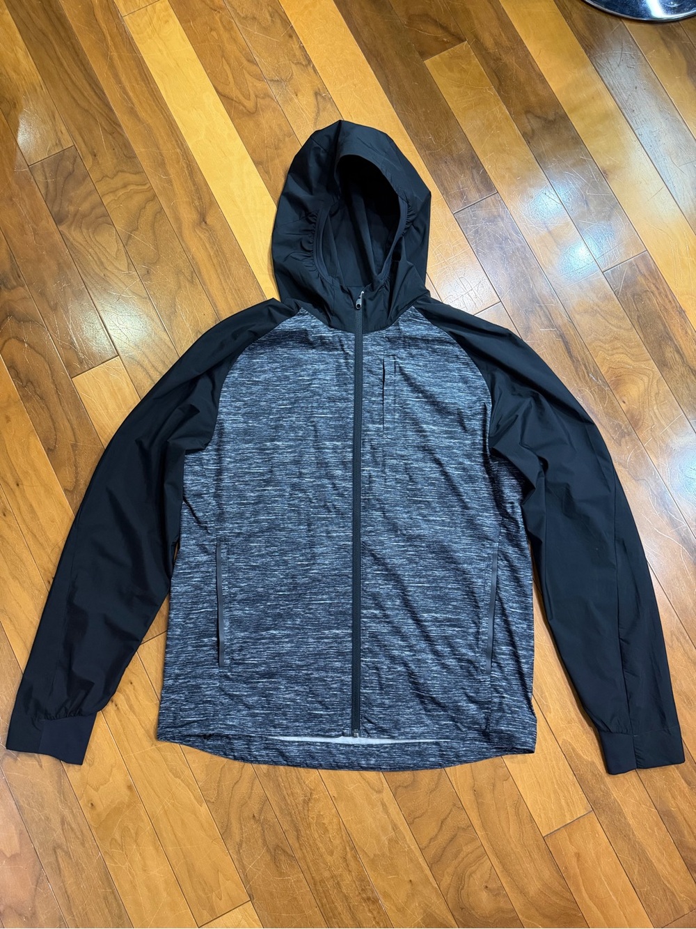 Lululemon menβs full-zip hooded athletic jacket